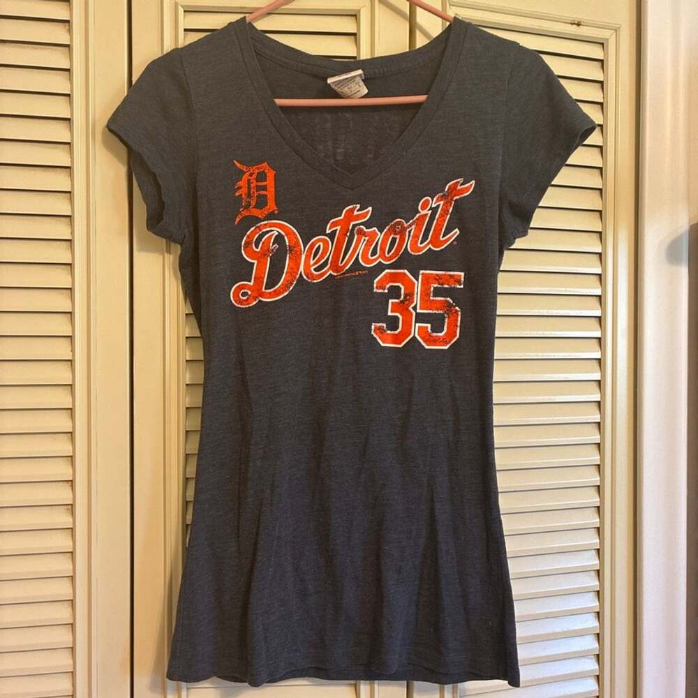 Genuine Merchandise Detroit Tigers Verlander 35 Size M V-Neck T-Shirt